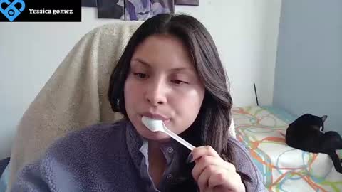 yessica_gomez01 online show from June 30, 8:51 pm