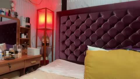 yessica online show from July 24, 11:35 pm