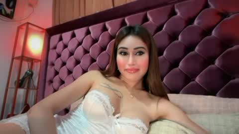 yessica online show from March 9, 12:04 am