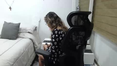 jessy online show from April 22, 2:52 am