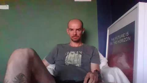 yewloo online show from September 21, 4:11 pm