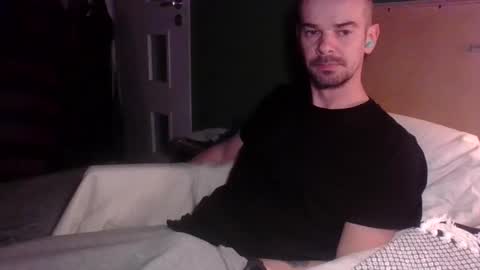 yewloo online show from November 26, 3:42 pm