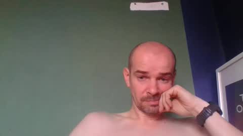 yewloo online show from October 17, 6:39 am