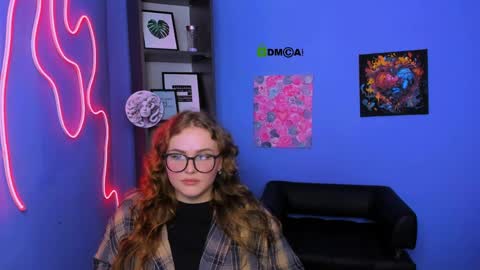 Ylia online show from April 3, 11:28 am