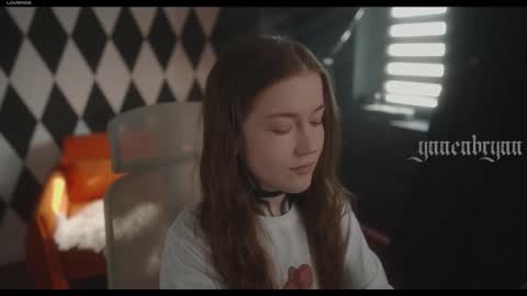 ynnenbrynn online show from February 21, 6:27 am