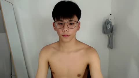 ynotyu online show from February 27, 5:27 pm