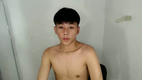 ynotyu online show from April 11, 1:10 am