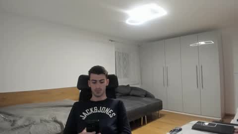 yoda130305 online show from February 17, 7:57 pm