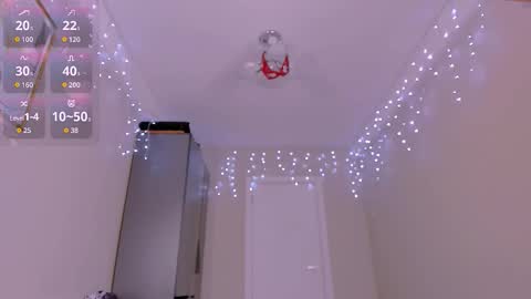 Mikaella - Mika online show from February 16, 8:40 pm