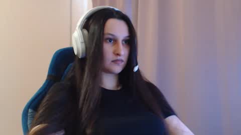 Sophie online show from April 8, 2:20 pm