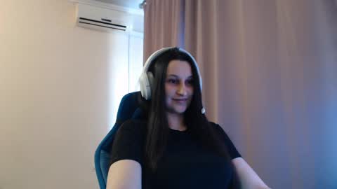 Sophie online show from April 17, 2:19 pm