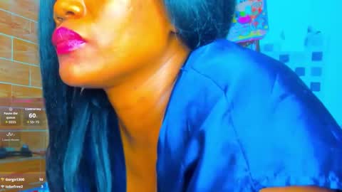 yonnsol_avril online show from March 29, 9:49 pm