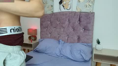 Yoshua Smith online show from April 5, 7:55 pm