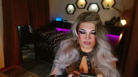 QUEEN MADISON  online show from June 16, 4:55 pm
