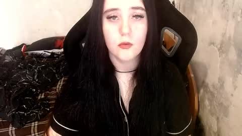 your_8a8y online show from February 27, 11:58 am