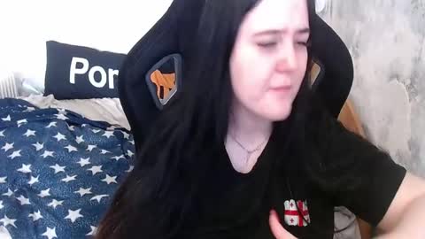 your_8a8y online show from April 22, 9:38 am