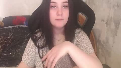 your_8a8y online show from March 18, 11:49 am