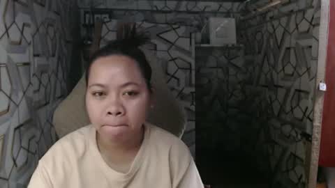 your_bootybabe online show from December 5, 9:19 am