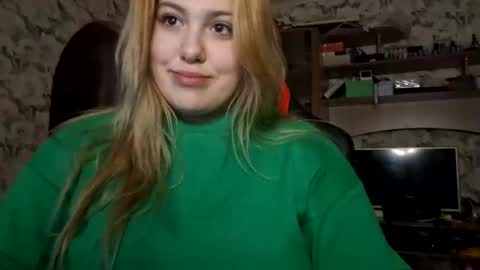 Erica online show from December 22, 4:48 pm