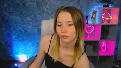 Ella online show from March 12, 12:42 pm