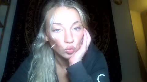 your_fav1 online show from October 21, 10:57 pm