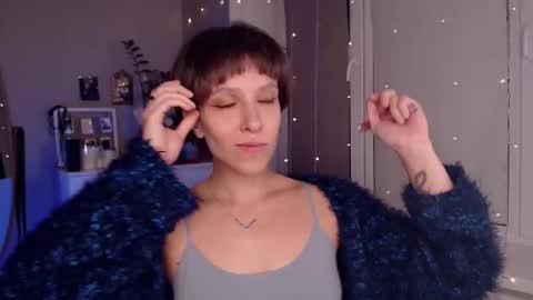 Snapshot of your_hot_ex chatting on September 28, 9:02 pm Alex and Kris long hair online show from September 28, 9:02 pm