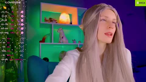 your_spring online show from October 30, 12:44 am