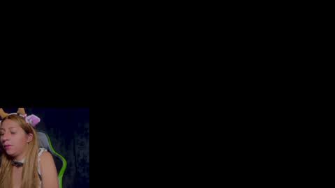 Val Honey online show from May 21, 2:07 am