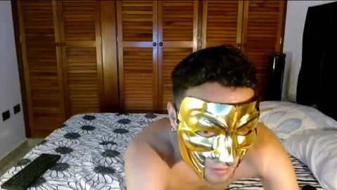 yourcouplehot online show from November 22, 6:01 am