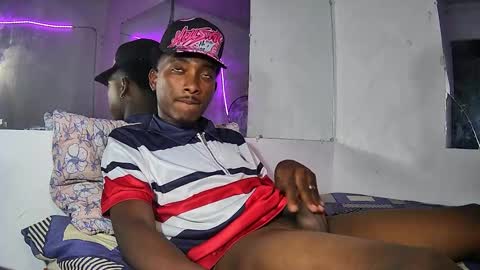 Yourdaddy2005 online show from March 5, 11:19 am