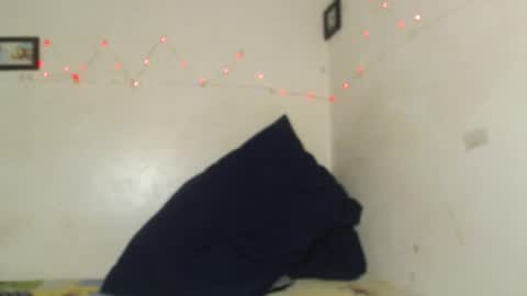 Yourdaddy2005 online show from October 10, 6:52 am