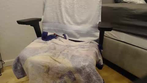 hornyedging online show from May 12, 10:52 pm
