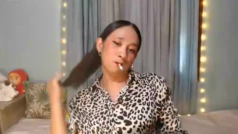 ZOE KHATE online show from April 4, 4:08 am