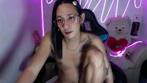 ZOE KHATE online show from April 15, 4:54 pm