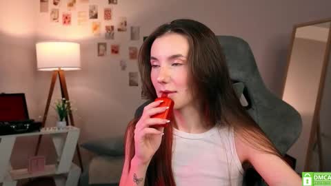 Chloe online show from November 7, 5:32 am