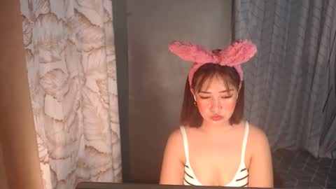 yourhotyash_ online show from April 12, 12:42 pm