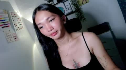 Nina online show from April 21, 4:25 pm