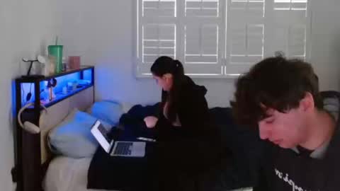 yourmila1 online show from February 21, 10:13 pm