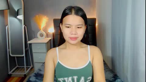 yourmissingprincess online show from December 17, 2:51 am