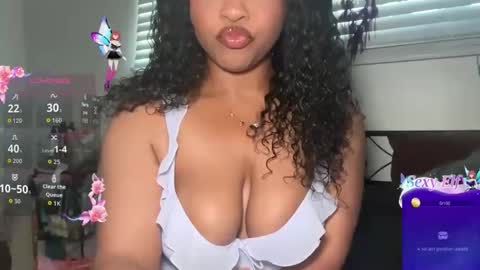 YOURMOMMY online show from May 31, 3:55 pm