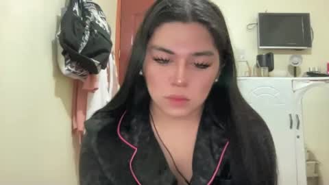yoursexytowngirl online show from June 7, 9:58 am
