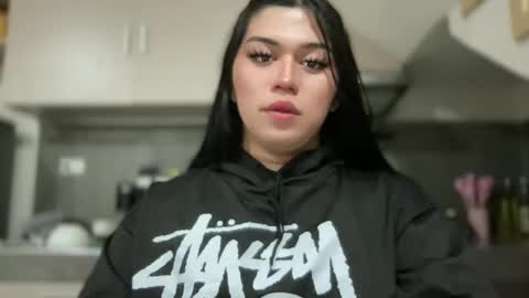 yoursexytowngirl online show from March 13, 6:11 pm