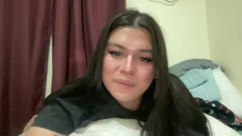 yoursexytowngirl online show from July 27, 9:45 pm