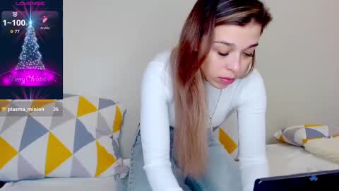 yoursoul_mila online show from December 12, 11:28 am