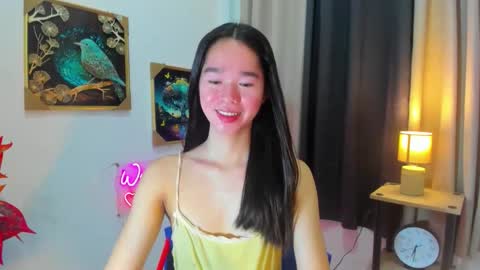 yourtinybunny online show from April 23, 11:18 am