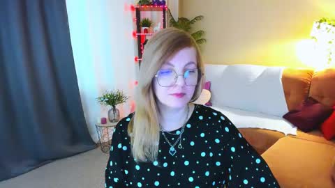 Alice online show from April 23, 9:39 am