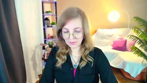 Alice online show from November 23, 9:18 am