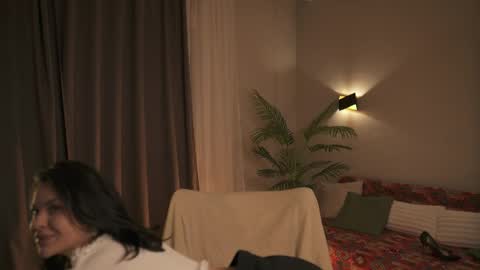 youur_sweetheart online show from April 15, 3:37 pm