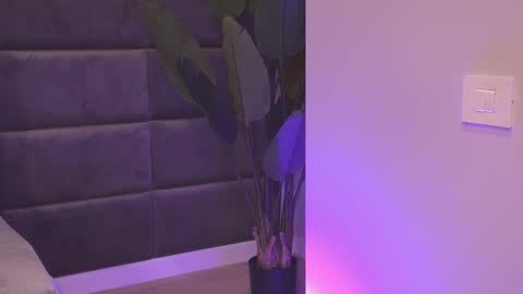 Foxie online show from September 19, 6:06 am