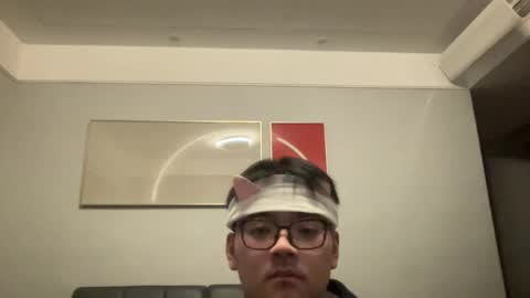 Albert Locko online show from February 7, 4:10 pm